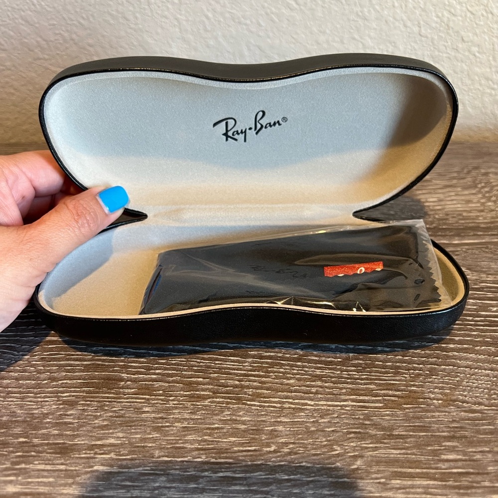 Ray-Ban Black and Cream Sunglasses Case and new cleaning cloth.